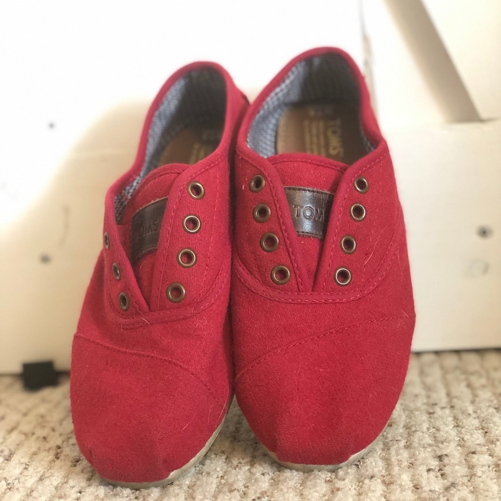 Toms slip on shoes
